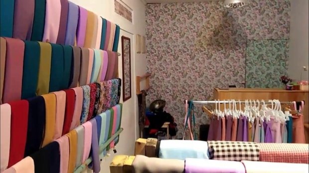 Jilbab Modern di Cilacap: Aisya Collection Menyambut Tren dengan Nyaman